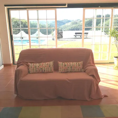 Casa Alto Do Vale * 马夫拉